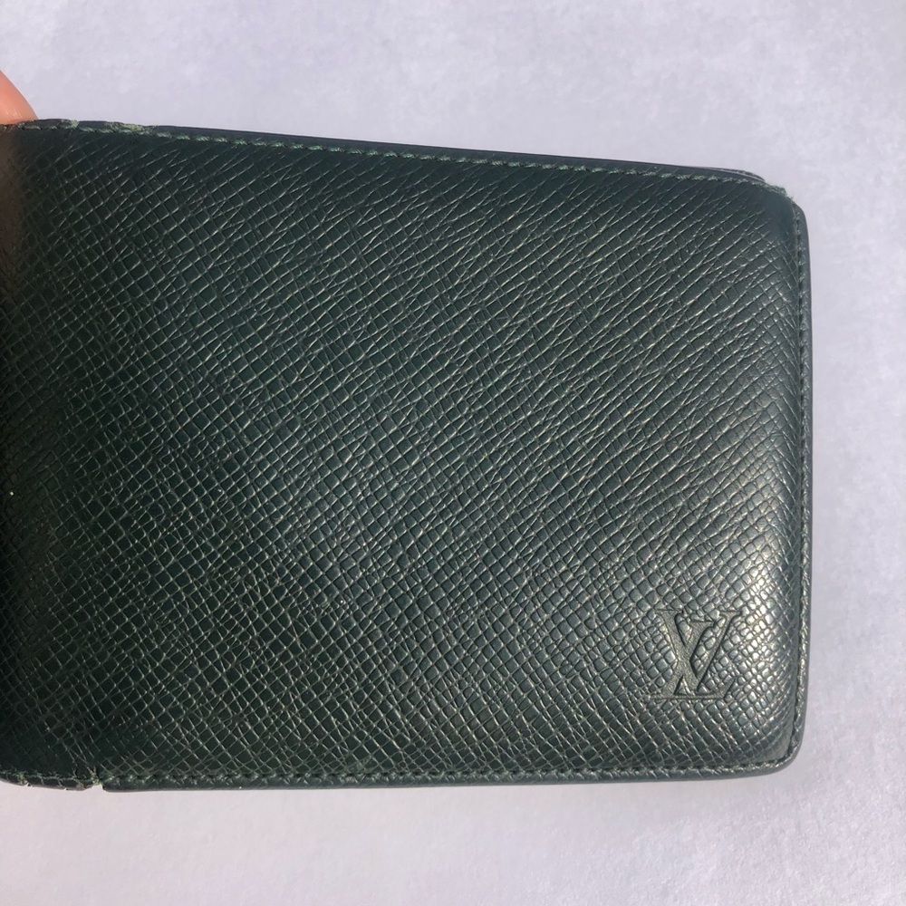 Louis Vuitton Men’s Tiaga 2-fold wallet